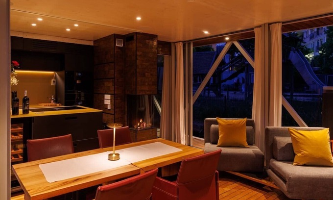 Moabit Alquiler De Eote | Nido - relax in style on Berlin's most exclusive and natural houseboat.