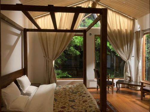Sudarbal Cabina | Nigeen Vista Lakeside Chalet