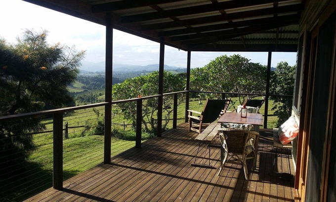 Eureka Cabaña | Nightcap Cottage - gloriosa vista sobre tierras de cultivo a colinas