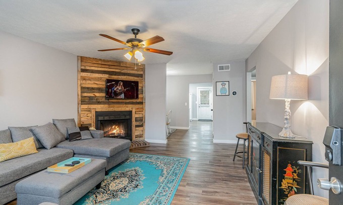 Nashville Casa | Nighthawk-2 Bedrooms-Minutes to Geodis Park
