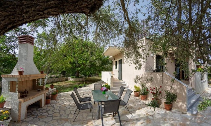 Kariotai Casa | Nikis Country House - Lefkada BnB Private Parking