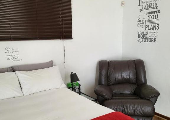 Kimberley Casa | Nikita's Self-catering Haven 2