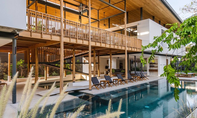 Playa Langosta Villa | Nimbu East Villa - Modern Design Oasis , Pools , Short Walk to Langosta Beach