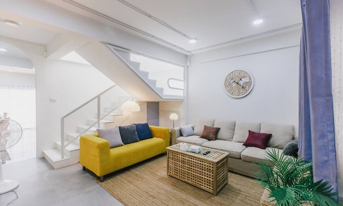 Chang Phueak Casa | Nimmanhaemin, Maya Shopping mall 10min by walk, 2BDR & 2Bathroom Townhouse