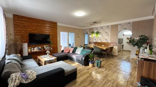 Pusztavacs Casa | Nimród Apartman Balatonfenyves