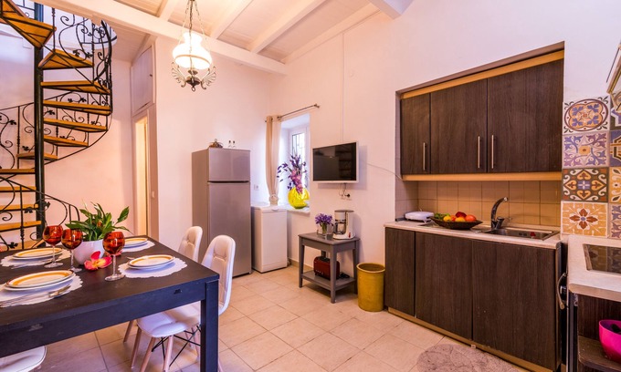 Aleimmatades Apartamento | Nina's Traditional House by Estia