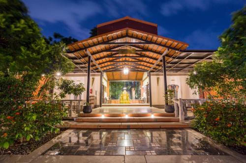 Electronics City Complejo | Nirantara Resort & Spa