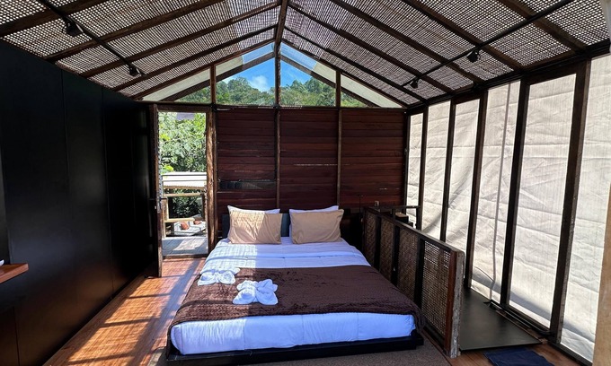 Kedisan Casa | Nirata Treehouse