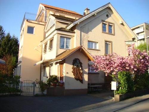 Birsfelden Cama Y Desayuno | Niros Bed & Breakfast