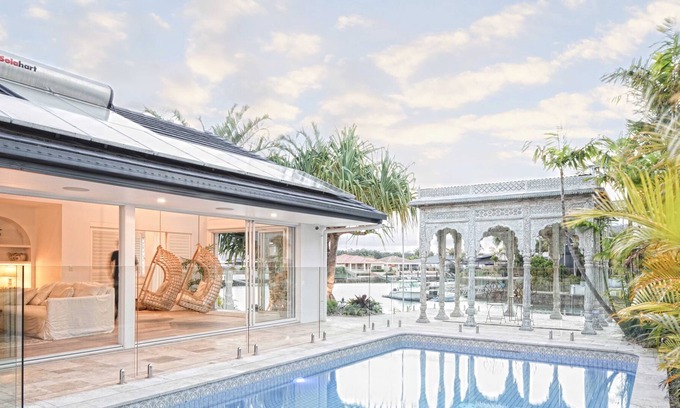Runaway Bay Casa | NIRVANA@12 - Waterfront Boutique Couples Retreat