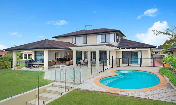 Yamba Casa | Nirvana Waters - Waterfront with Pool