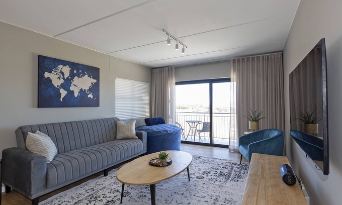 Langebaan Apartamento | Nivica 46 Luxury Apartment with Sea View. Close to beach and amenities.