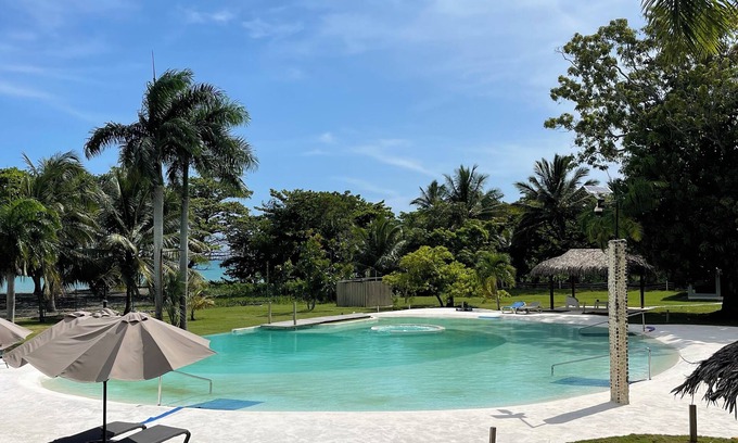 Nizao Villa | VillaIliana NizaoBeachLodge 3Br 4Bds 7Px FrontBeach