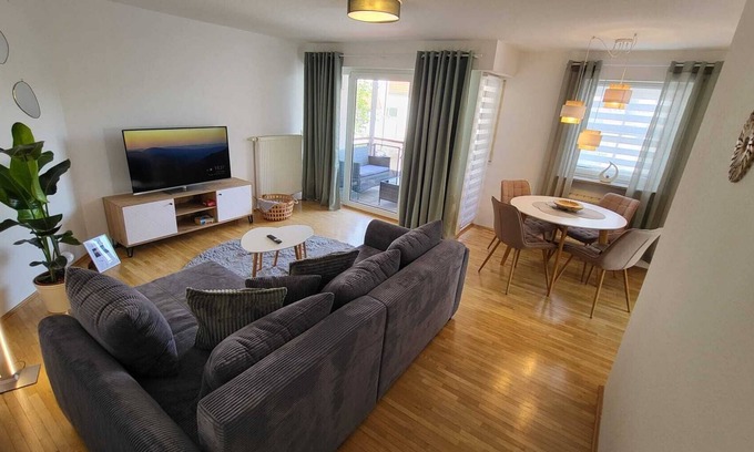 Bad Buchau Apartamento | nJoy! Federsee Getaway | Central | Coffee | Balcony