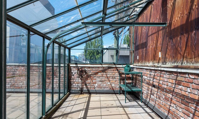 Mount Pleasant Casa | Landmark Vancouver Heritage Home with Coachhouse - Mount Pleasant
