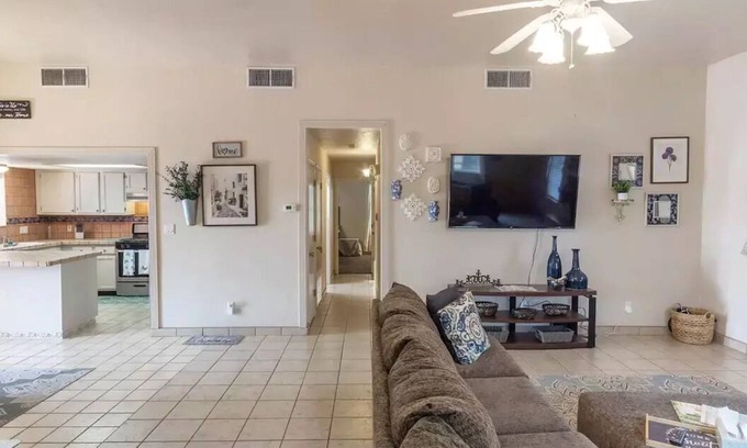 Las Cruces Casa | NM Home Sweet Home Away From Home With 2 Masters