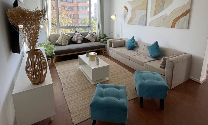 Apoquindo Apartamento | Modern 2D 2B Apt Wi-Fi, Parking, Fully Equipped Metro Manquehue -Las Condes