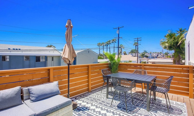Pacific Beach Casa | New Remodel! 10 min Walk to Bay/Pacific Beach