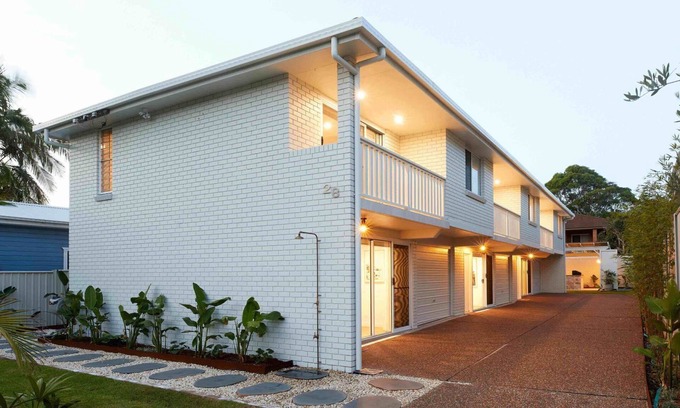 Nelson Bay Casa | No 1 Luana - holiday townhouse