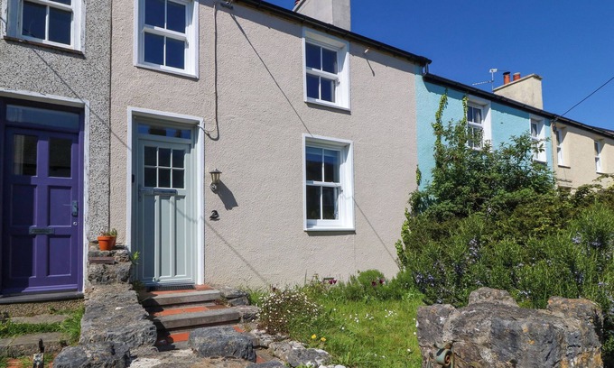 Penmon Cabaña | NO.2 COEDWIG TERRACE, pet friendly, with open fire in Penmon