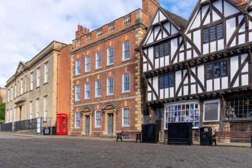Lincoln Casa | No 7 Castle Hill