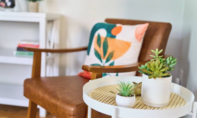 Travis Heights Casa | Wag-Worthy Stay Stylish Bungalow Near SoCo Vibes 3 Miles to ACL