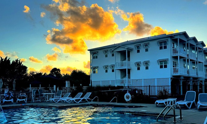 Southport Condominio | No Cleaning Fee - Condo With Waterfront Pool/Beach