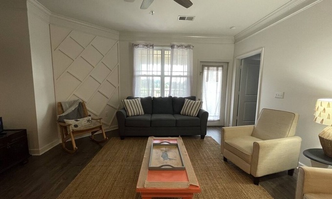 Calabash Condominio | No Fuss Utilities included in Relaxing Condo