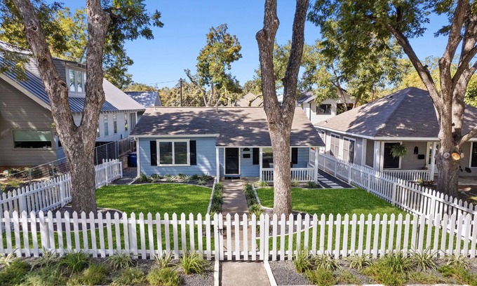 Bouldin Casa | ¡NINGUNA casa está más en el CORAZÓN del SOCO que esta!