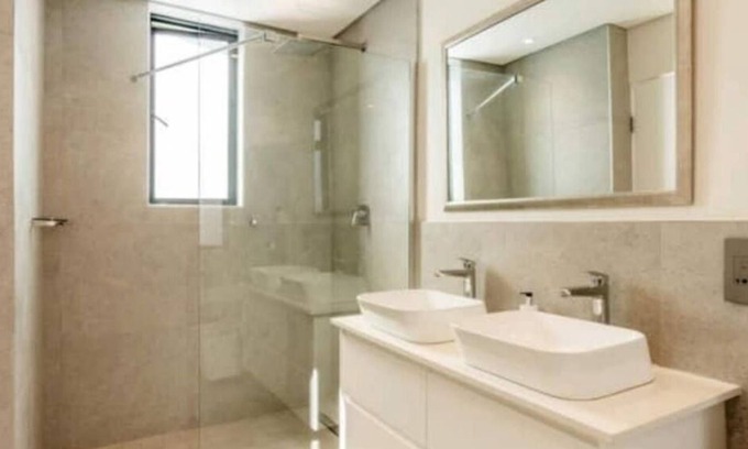 Fresnaye Villa | No Loadshedding Family Home with Fireplace
