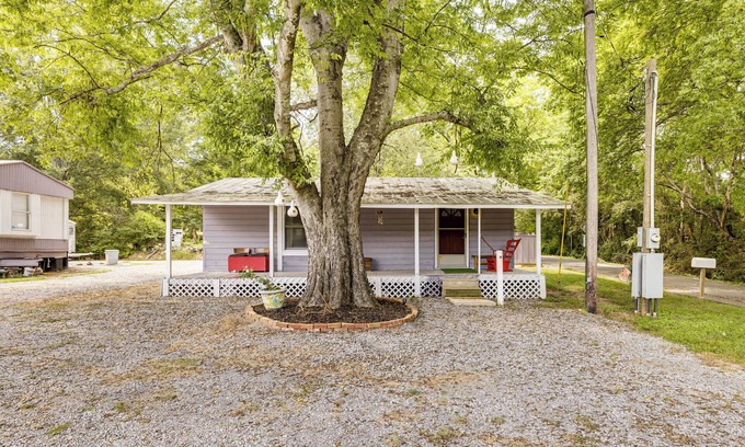 Langston Cabina | No Pet Fee! Family Cabin 2 Mi to Lake Guntersville