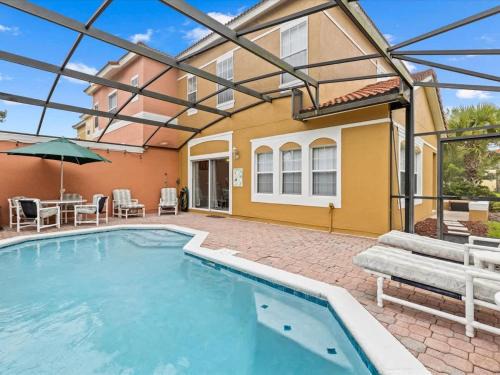 Kissimmee Casa | No Resort Fee, Near Disney, 4 Bd with Private Pool