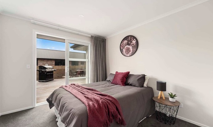 Wharewaka Casa | No Service Fee - 3 min drive to the lake