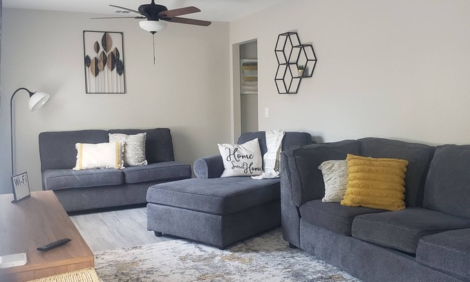 North Hyde Park Casa | NoHo Haven/Centrally Located w/ the Perfect Blend of Luxury and Comfort!