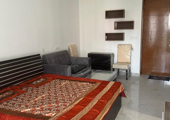 Noida Apartamento | Noida bliss! #wifi #parking #private