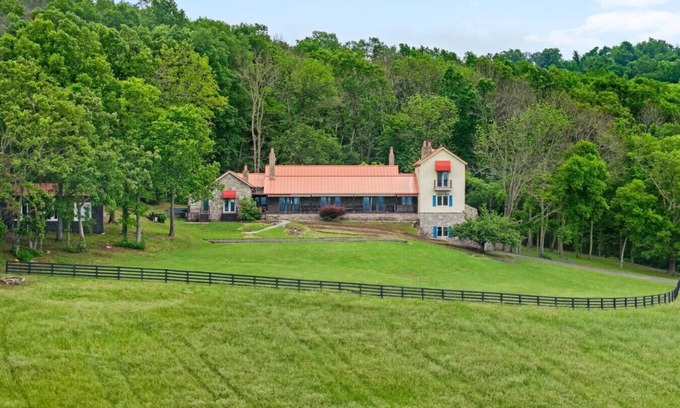 Nolensville Casa | Nolensville 5BR w/ Views, Porch & Privacy