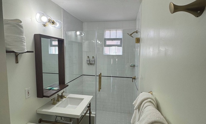 Manitou Springs Casa | Non-Smoking Standard Queen Room - NQC