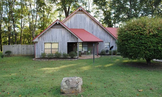 Pangburn Casa | Nonni's River Retreat
