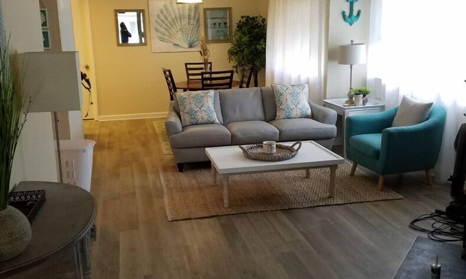 Virginia Beach Condominio | North beach condo, lindo, acogedor y limpio.