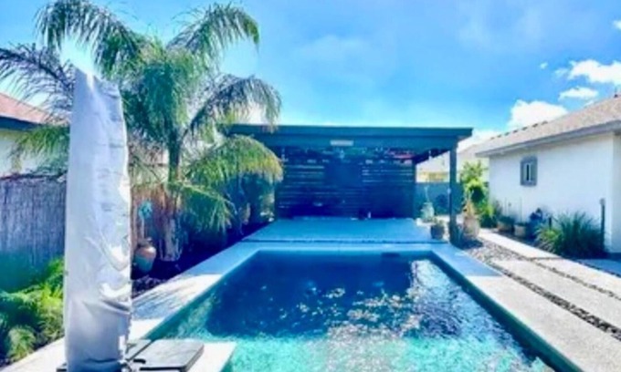 Brownsville Casa | North Brownsville home with pool and pergola. Beautiful backyard oasis feeling.