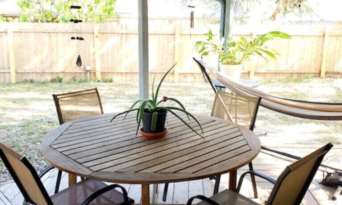 North Austin Civic Association Casa | North Central Comfort! Close to Downtown-UT-Domain-Q2 Stadium Pet-Kid Friendly