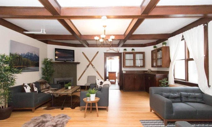 Banff Casa | North House - Rocky Mountain Retreat- Enormous House Sleeps 23