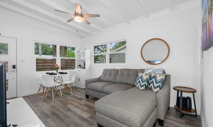 North Hyde Park Casa | North Hyde Park Getaway Tampa