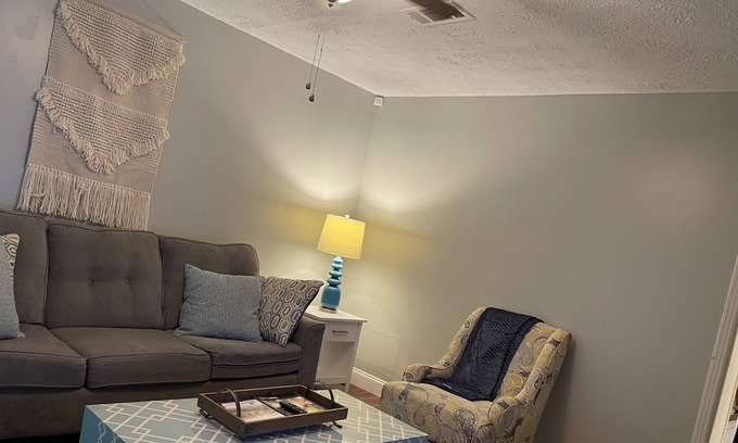 Tougaloo Casa | 5841 Pronto disponible Casa de pueblo