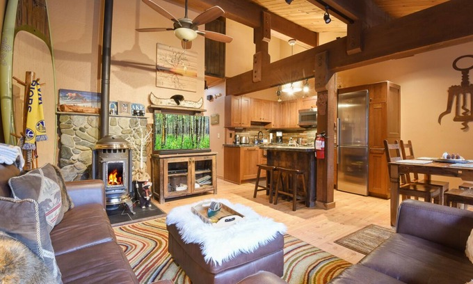 Olympic Valley Casa | North Lake Tahoe Alpine Retreat – Amazing Location Close to Lake & Skiing!