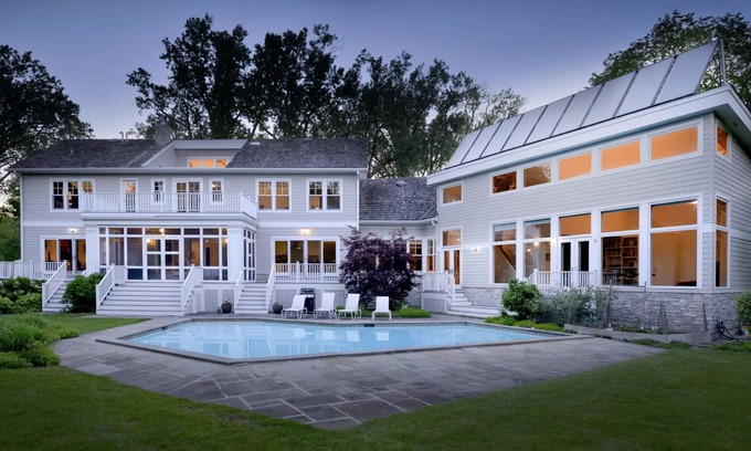 Winnetka Casa | North Shore 4 bedroom home near New Trier Schools