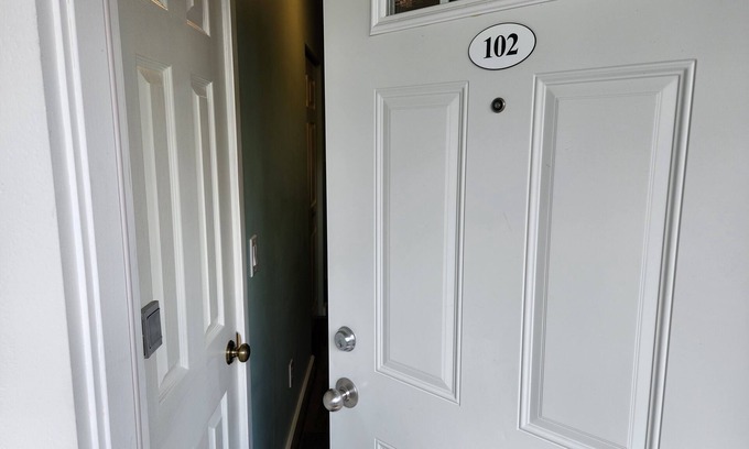 Traverse City Condominio | North Shore Inn Traverse City - Unit 102