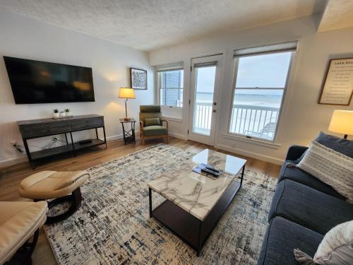 Traverse City Casa | North Shore Inn TC 203