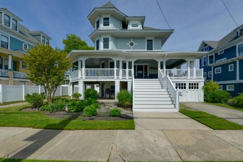 Cape May - Wildwood Casa | North Wildwood Home with Porch about 3 Blocks to Beach!