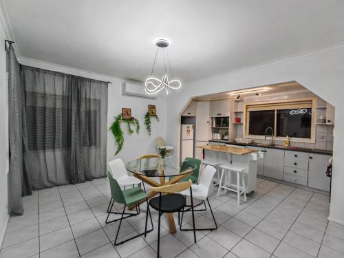 Campbellfield Apartamento | Northern Home-Close to Airport, Walk to Train